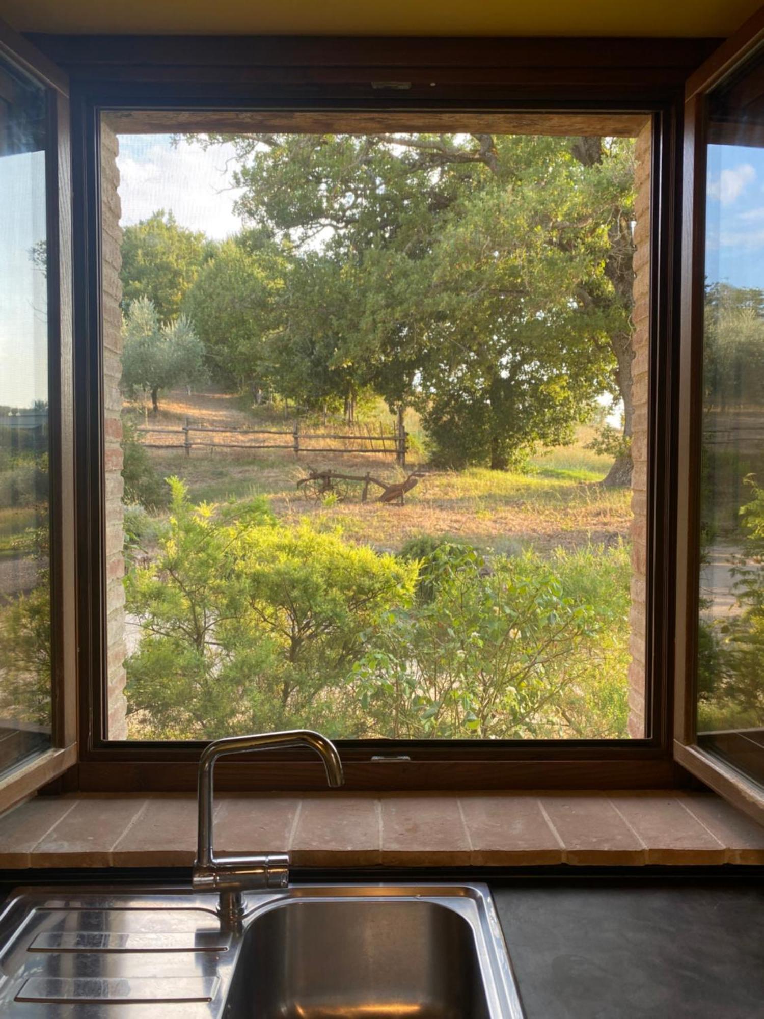 Gualdo Cattaneo Agriturismo Sant'Angelo Holiday Farm מראה חיצוני תמונה